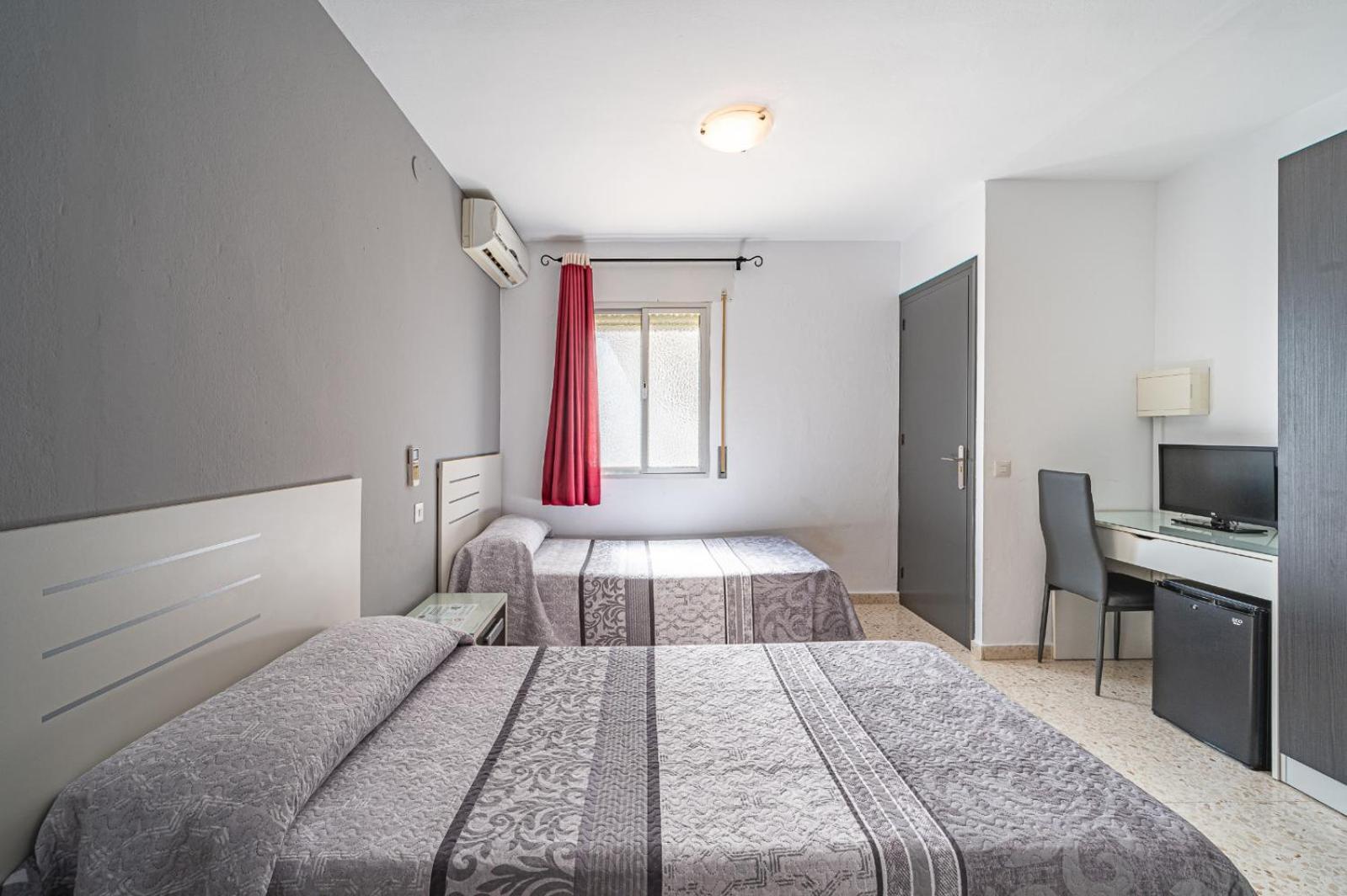 Hostal Ocana Manilva Esterno foto