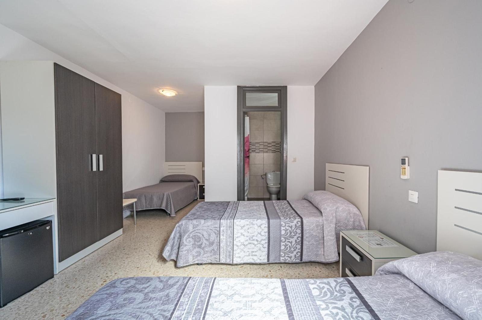 Hostal Ocana Manilva Esterno foto
